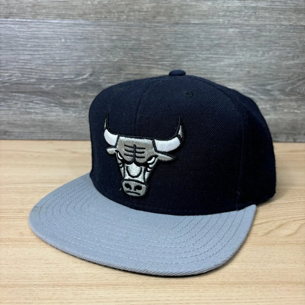 Chicago Bulls Hat Cap Snapback NBA Basketball Adidas‎ Flat Brim